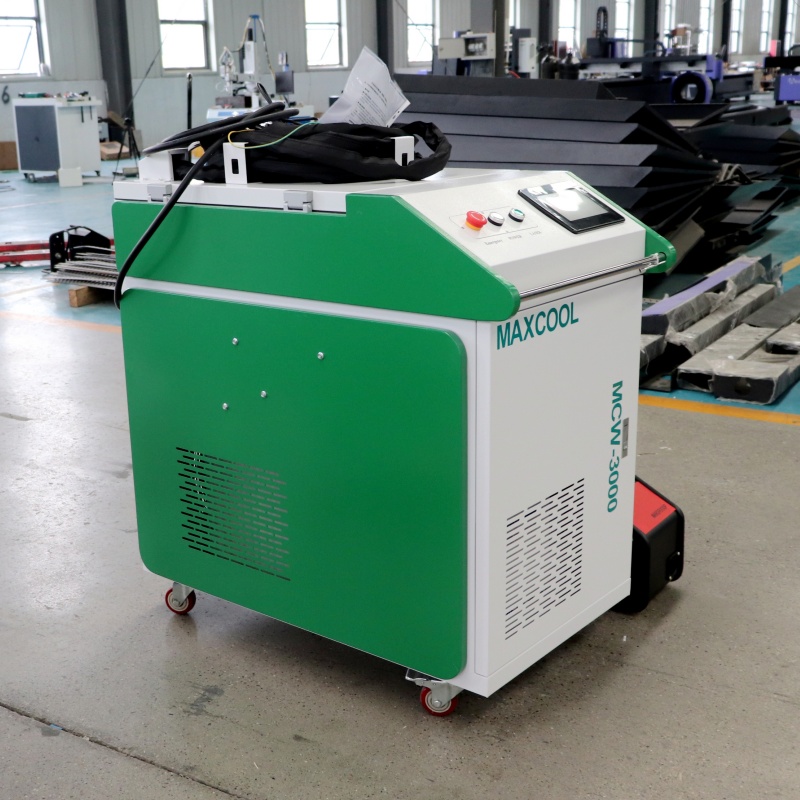 Industrial Laser Cleaning Equipment - ماكينة قطع تنظيف اللحام بالليزر 3000