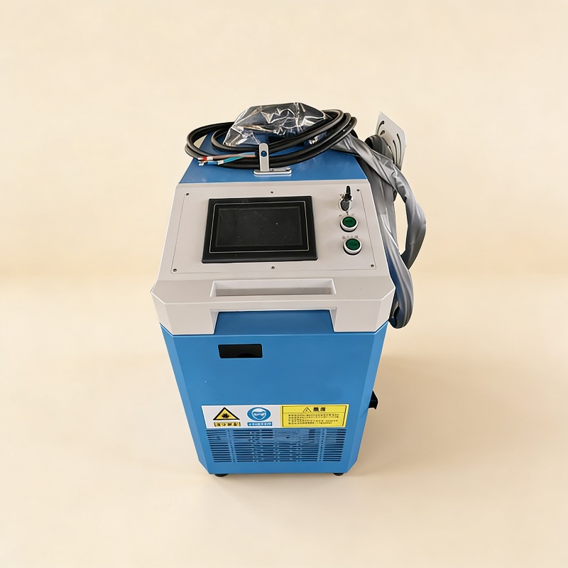 آلة تنظيف بالليزر النبضي 3 في  - مراجعة Industrial Laser Cutters وسعره