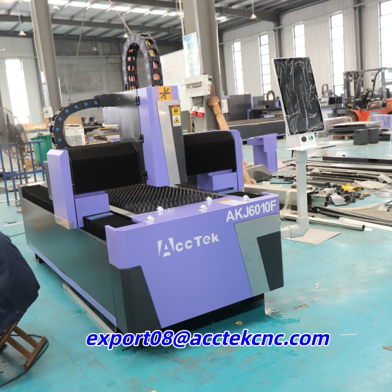 آلة قطع بالليزر الليفي صغيرة ا - مراجعة Industrial Laser Cutters وسعره