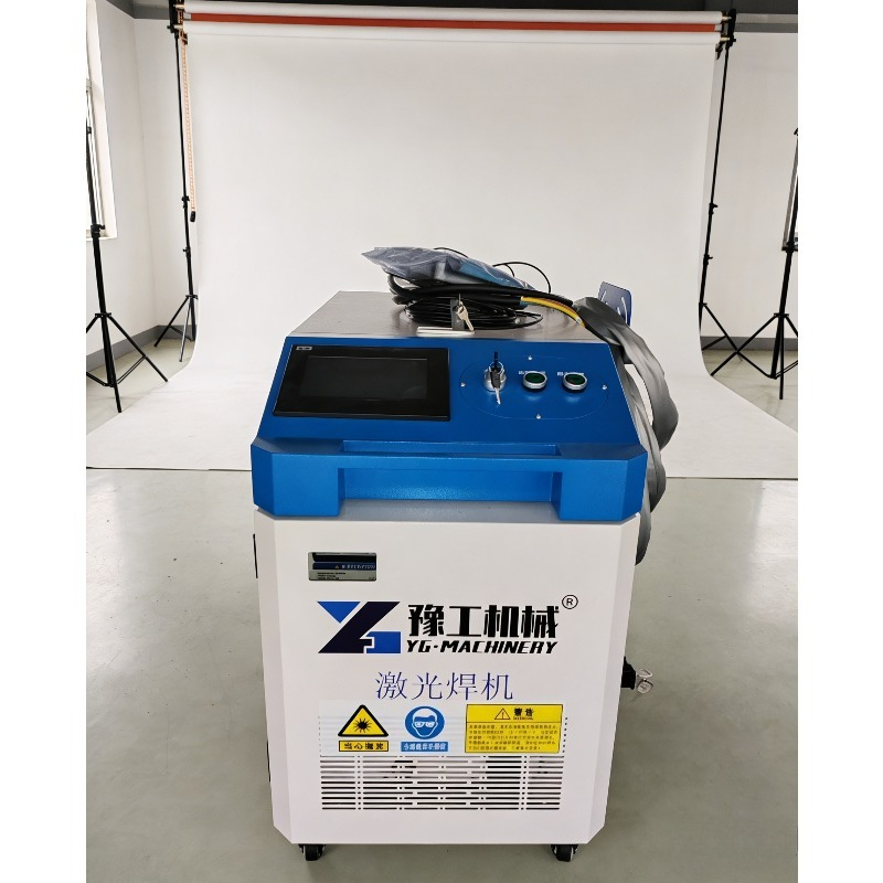 آلة تنظيف بالليزر محمولة 3 في  - مراجعة Industrial Laser Cleaning Equipment وسعره
